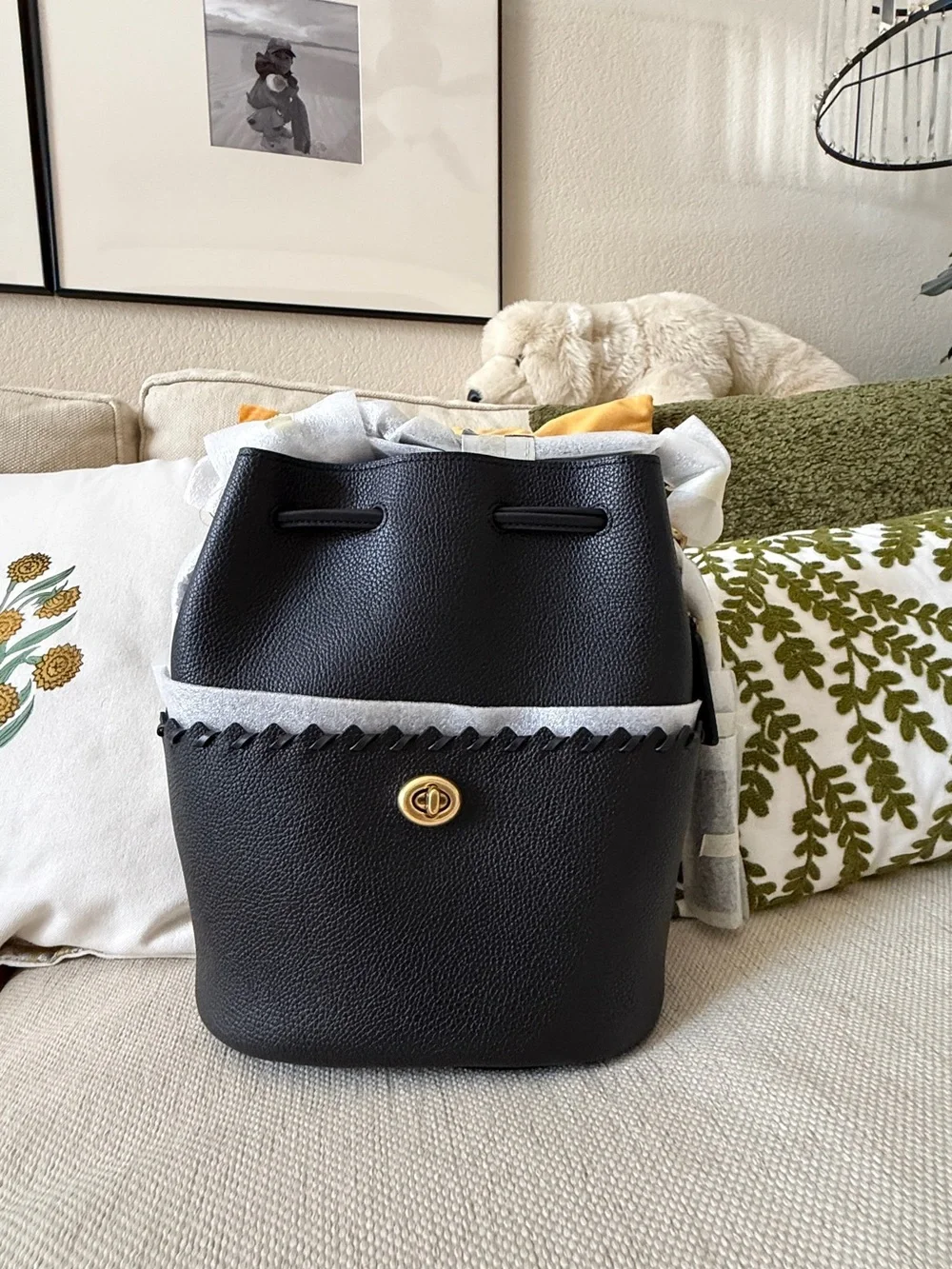 Coach Brand new Lora bucket bag with Gold-Tone Turnlock